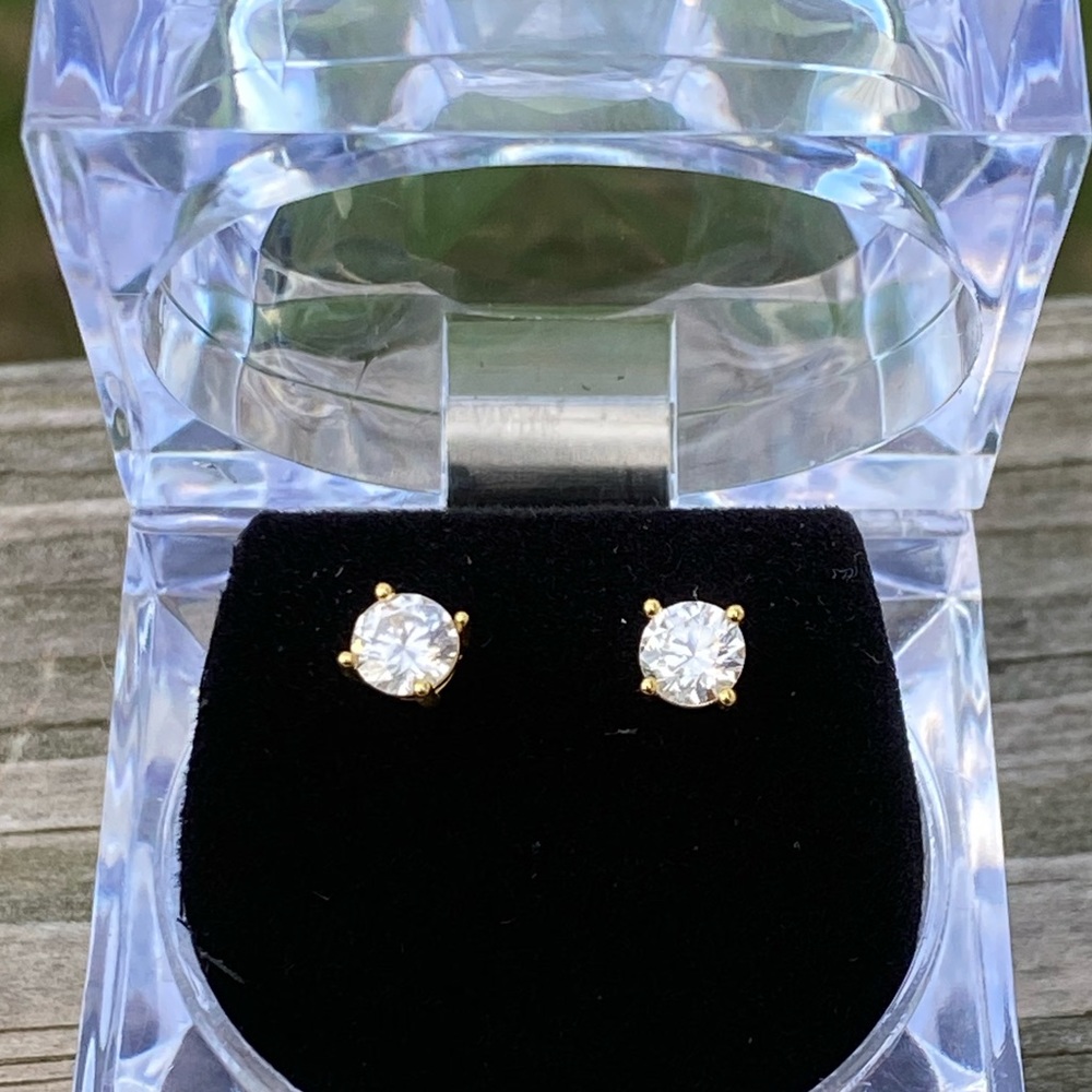 Cubic Zirconia 5mm round earrings gold plated setting